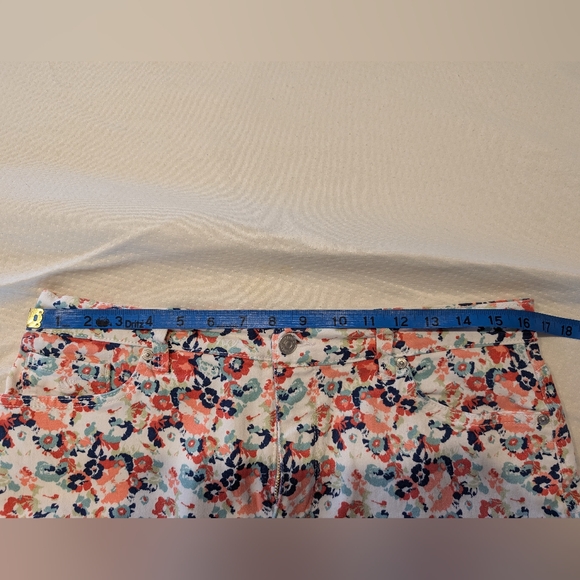 3/$23 Gloria Vanderbilt Amanda Blue and Orange Stretchy Denim Shorts Size 10 - Picture 3 of 6